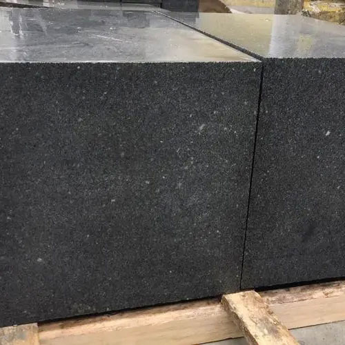 室外芝麻灰石材的多樣化應(yīng)用，助力美化城市景觀(圖2)