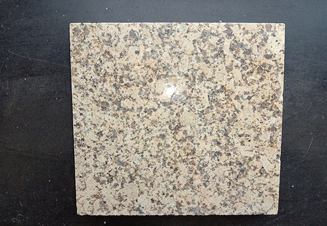 極致光澤，打破傳統(tǒng)，芝麻黑花崗巖荔枝板給你不一樣的視覺感受(圖1)