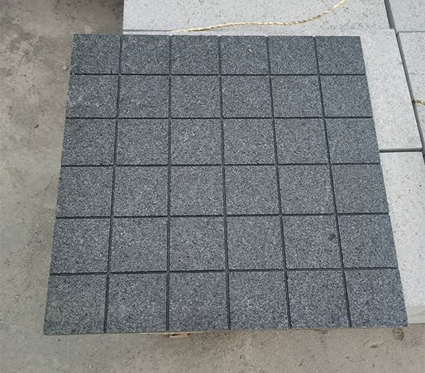 芝麻黑花崗巖的價(jià)位(圖1)