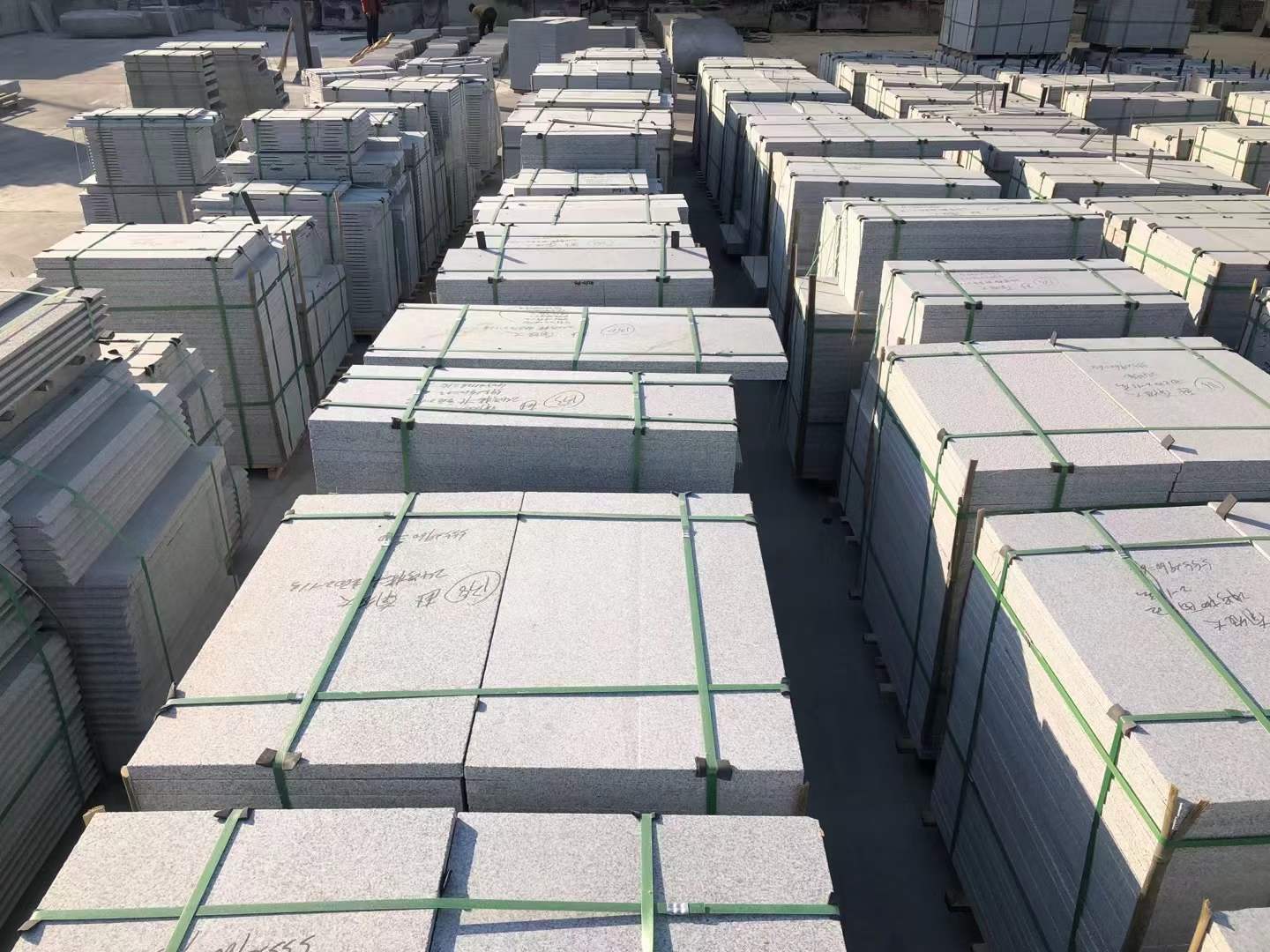 山東芝麻灰石圖片對比圖(圖1) 山東芝麻灰石圖片對比圖(圖1)