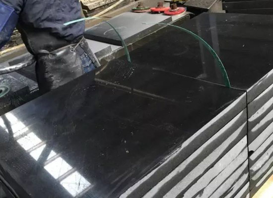 芝麻灰干掛石材，讓建筑更具環(huán)保與可持續(xù)發(fā)展理念(圖3)