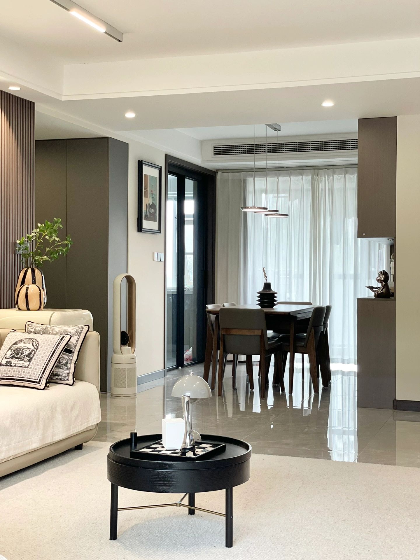 專業(yè)建議:圓弧形石門安裝過程中需要注意的事項(xiàng)(圖1) 專業(yè)建議:圓弧形石門安裝過程中需要注意的事項(xiàng)(圖1)