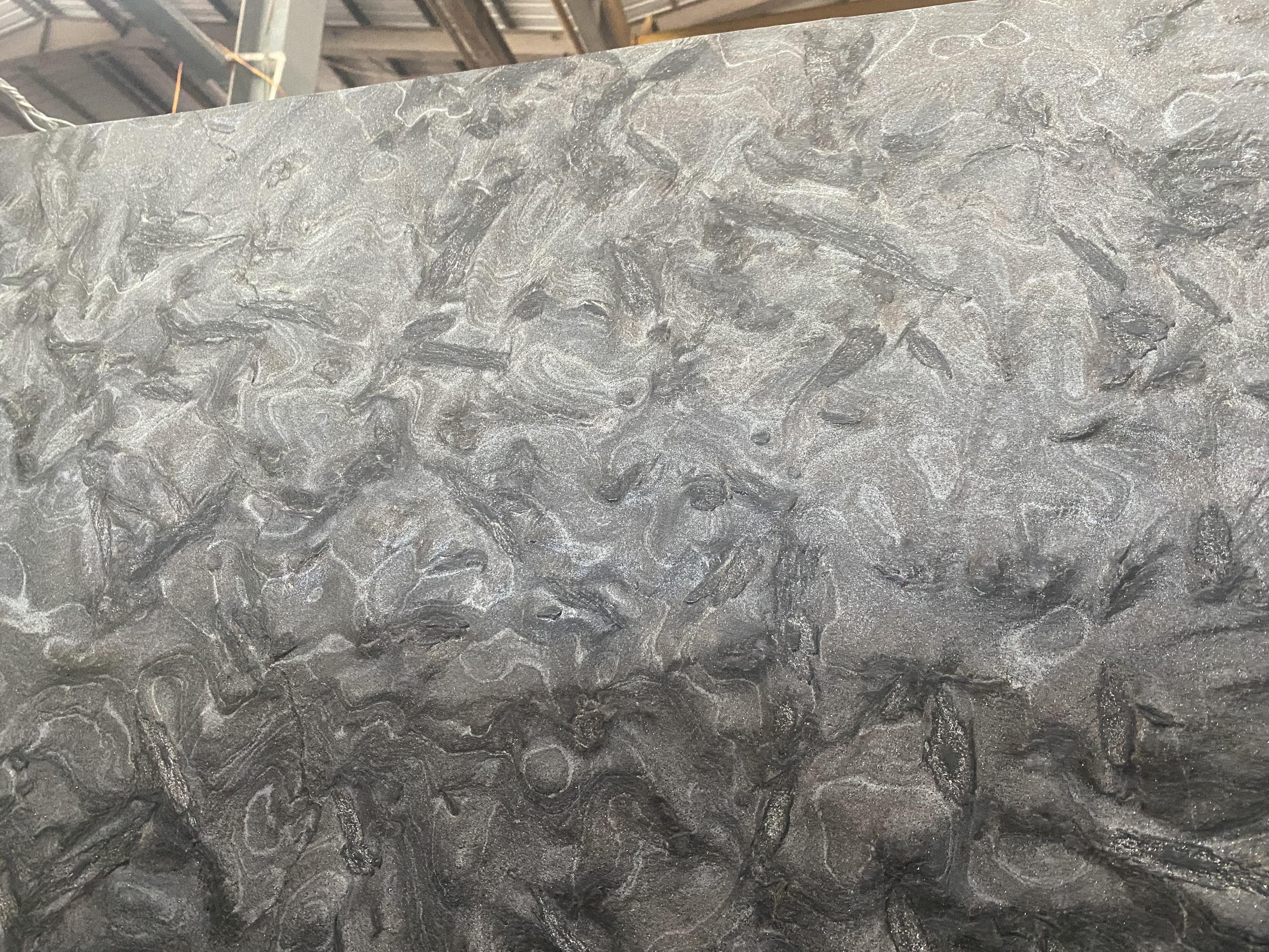 安哥拉黑花崗巖廠家推薦列表安哥拉黑大理石光面與皮革面常見規(guī)格及表面質(zhì)感表現(xiàn)(圖3)