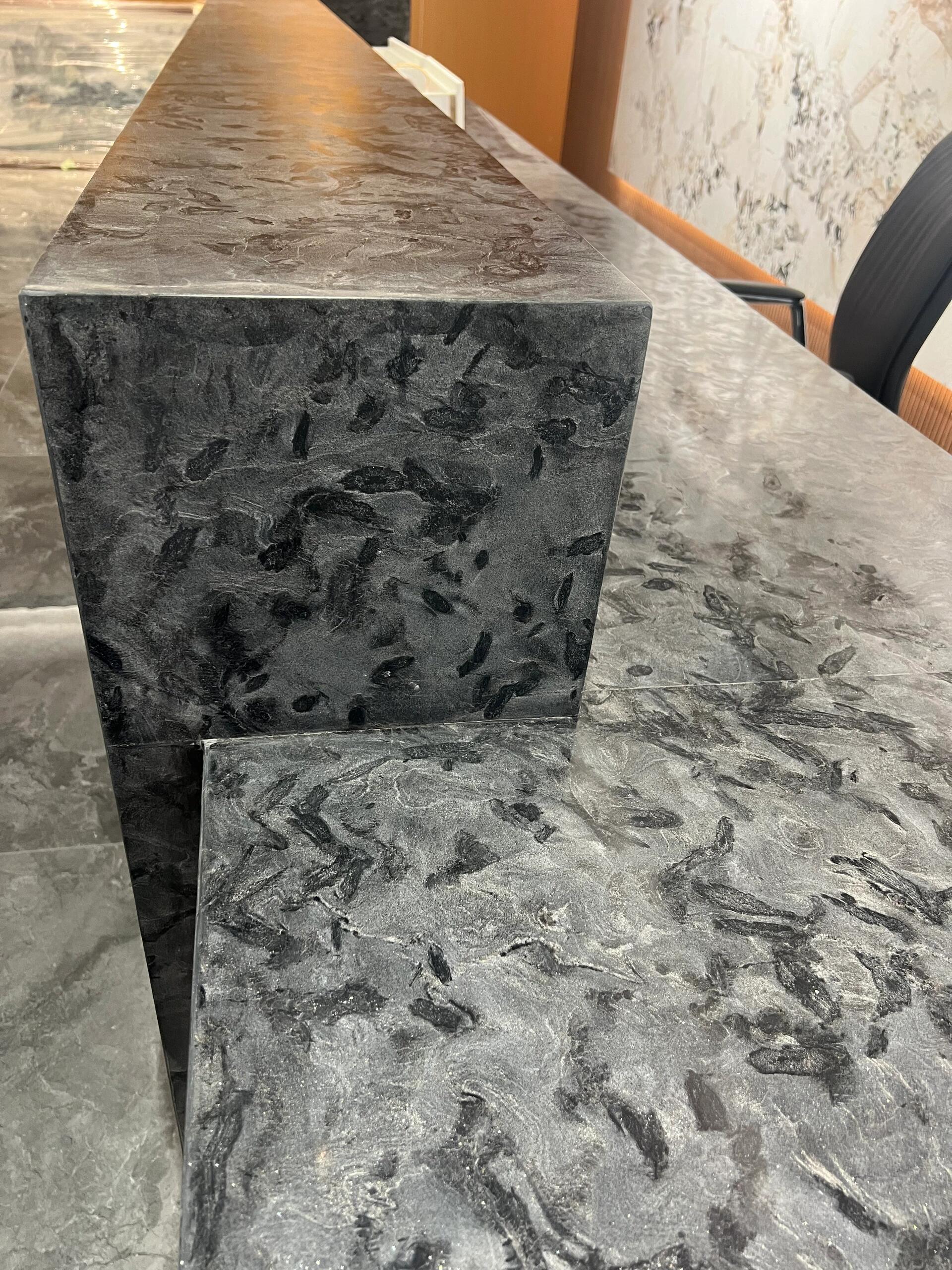 安哥拉黑大理石自然面護(hù)坡石加工