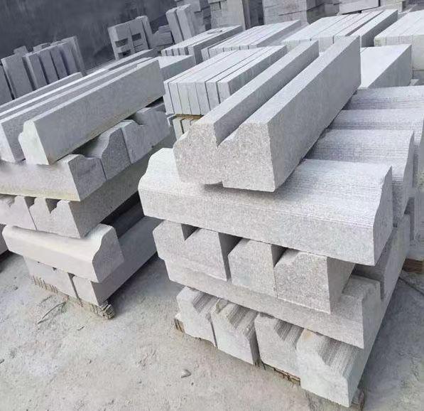 白麻花崗巖板材價(jià)格路沿石費(fèi)用對(duì)比