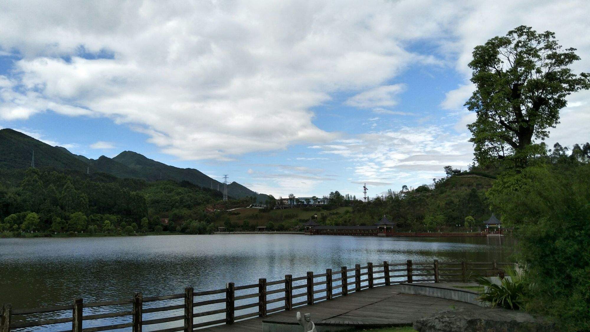 康保紅花崗巖光面花崗巖外墻酒店廣場(圖1) 康保紅花崗巖光面花崗巖外墻酒店廣場(圖1)