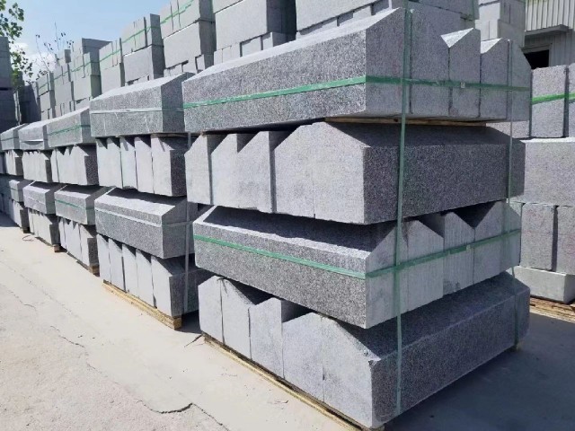 路沿石批發(fā)工廠的價(jià)格便宜的多少錢一米(圖2) 路沿石批發(fā)工廠的價(jià)格便宜的多少錢一米(圖2)