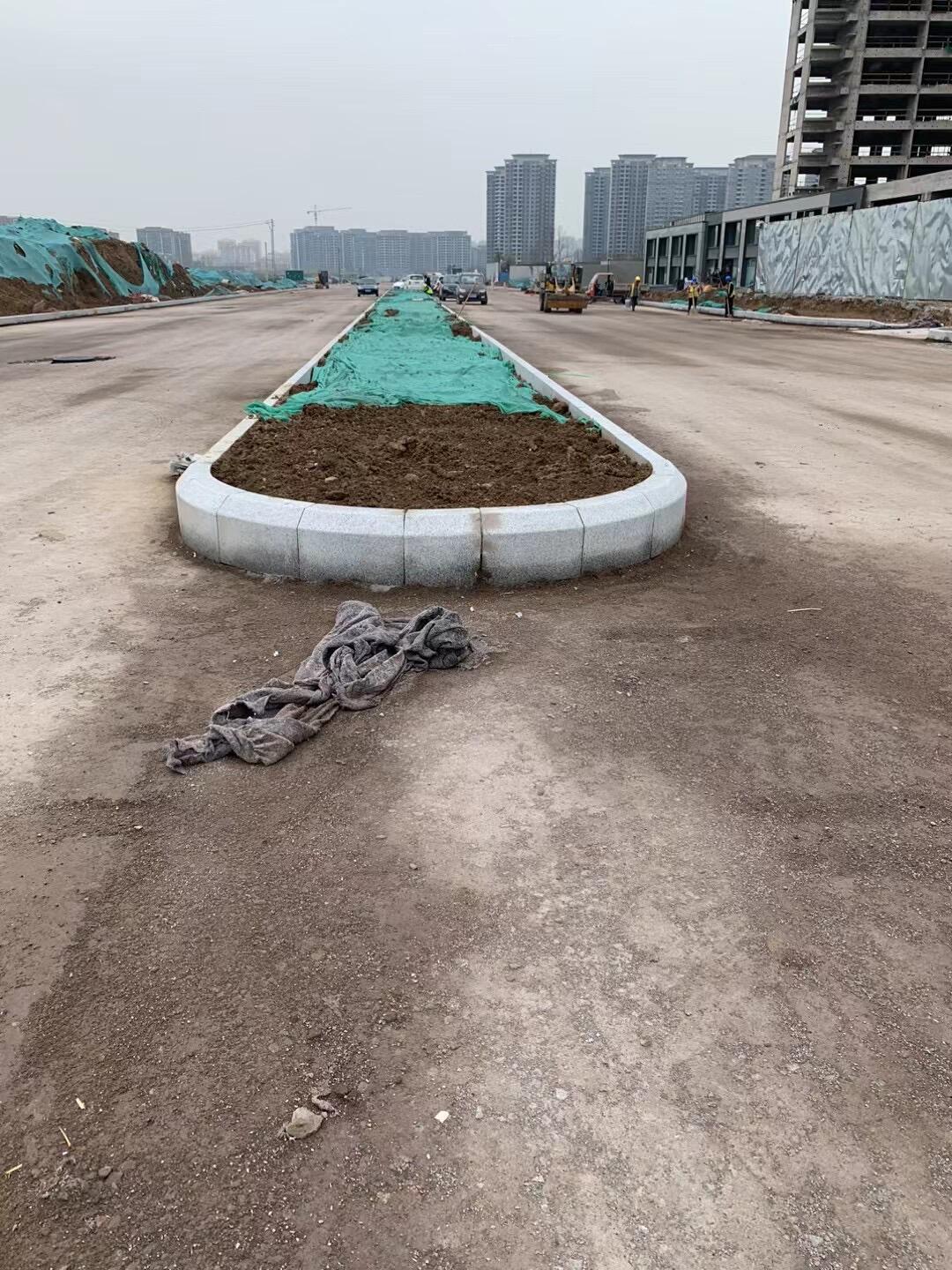 芝麻白芝麻灰芝麻黑路沿石廠家生產(chǎn)標準與定價