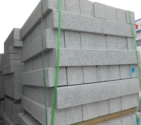 路沿石廠家芝麻白花崗巖報(bào)價(jià)