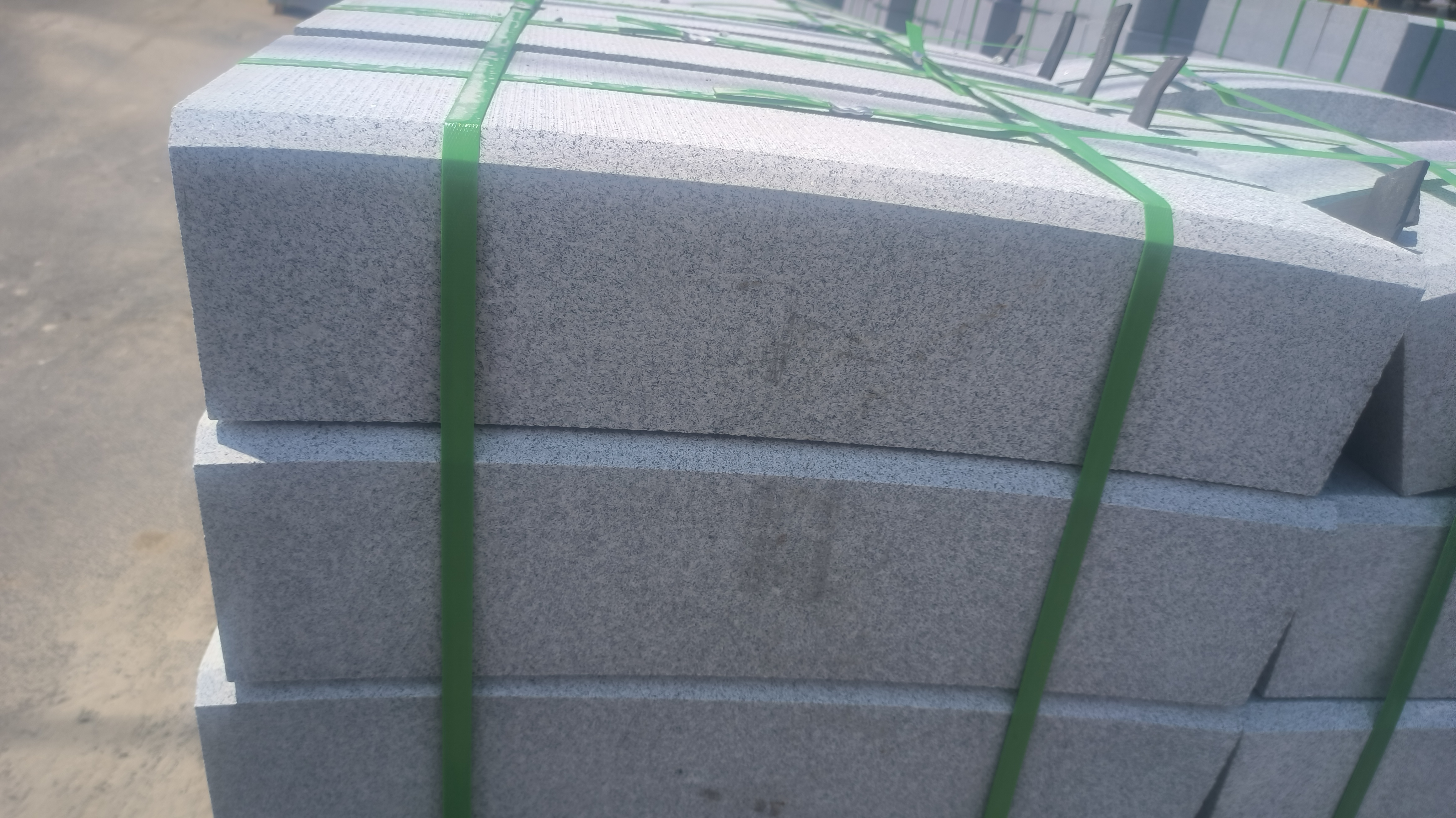 本地路牙石加工廠實地考察與路沿石每立方米出廠價參考(圖2)