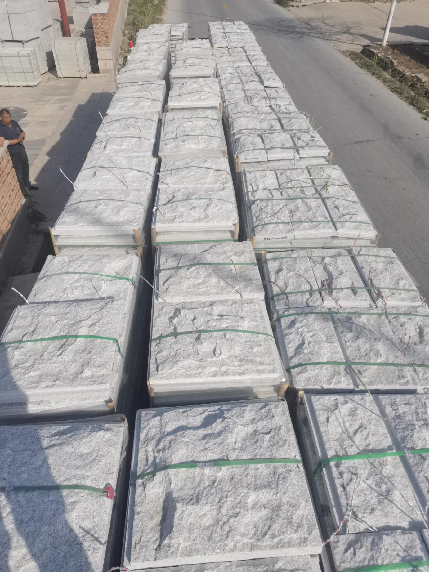 蘑菇石哪個好(圖1) 蘑菇石哪個好(圖1)