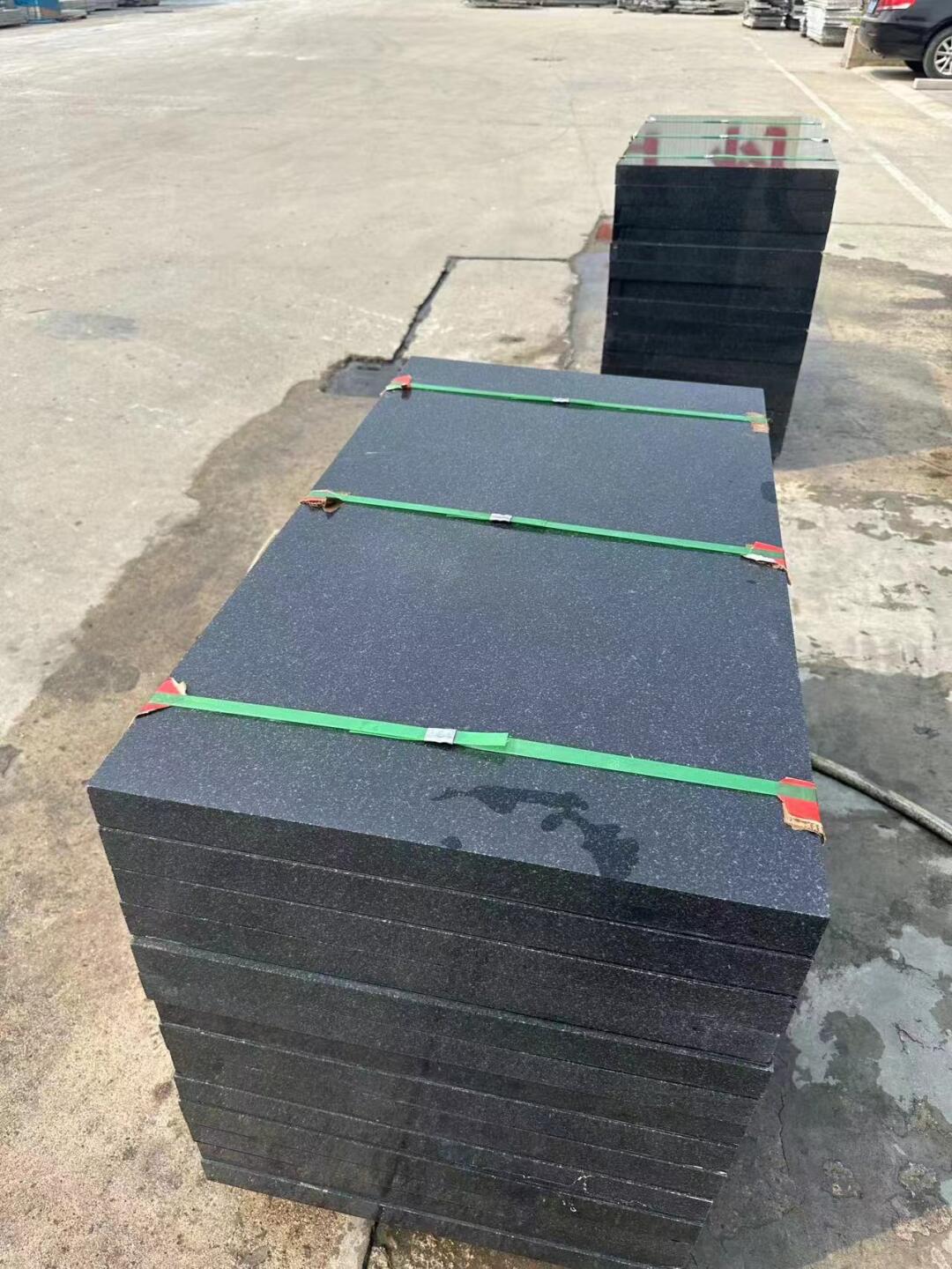 墓碑常用黑色花崗巖石材種類說(shuō)明