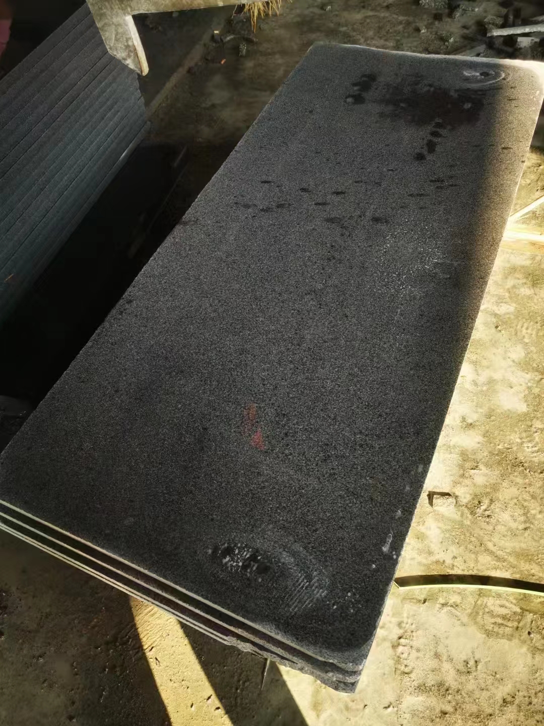 芝麻黑石材批發(fā)價(jià)格咨詢