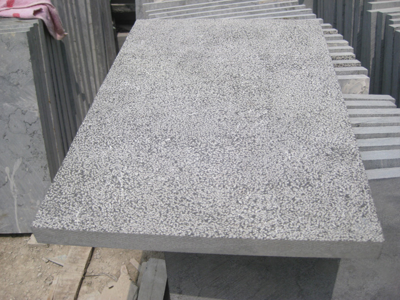 300*600*30的青石板價(jià)格