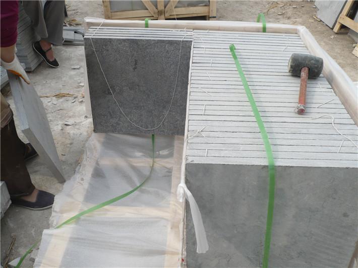 汀步青石板(圖1)