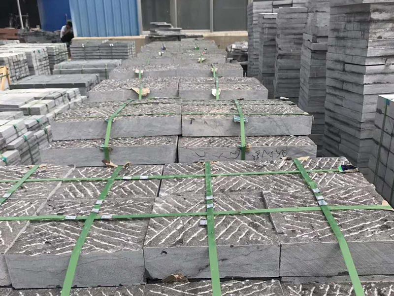 青石板噠噠響(圖1)