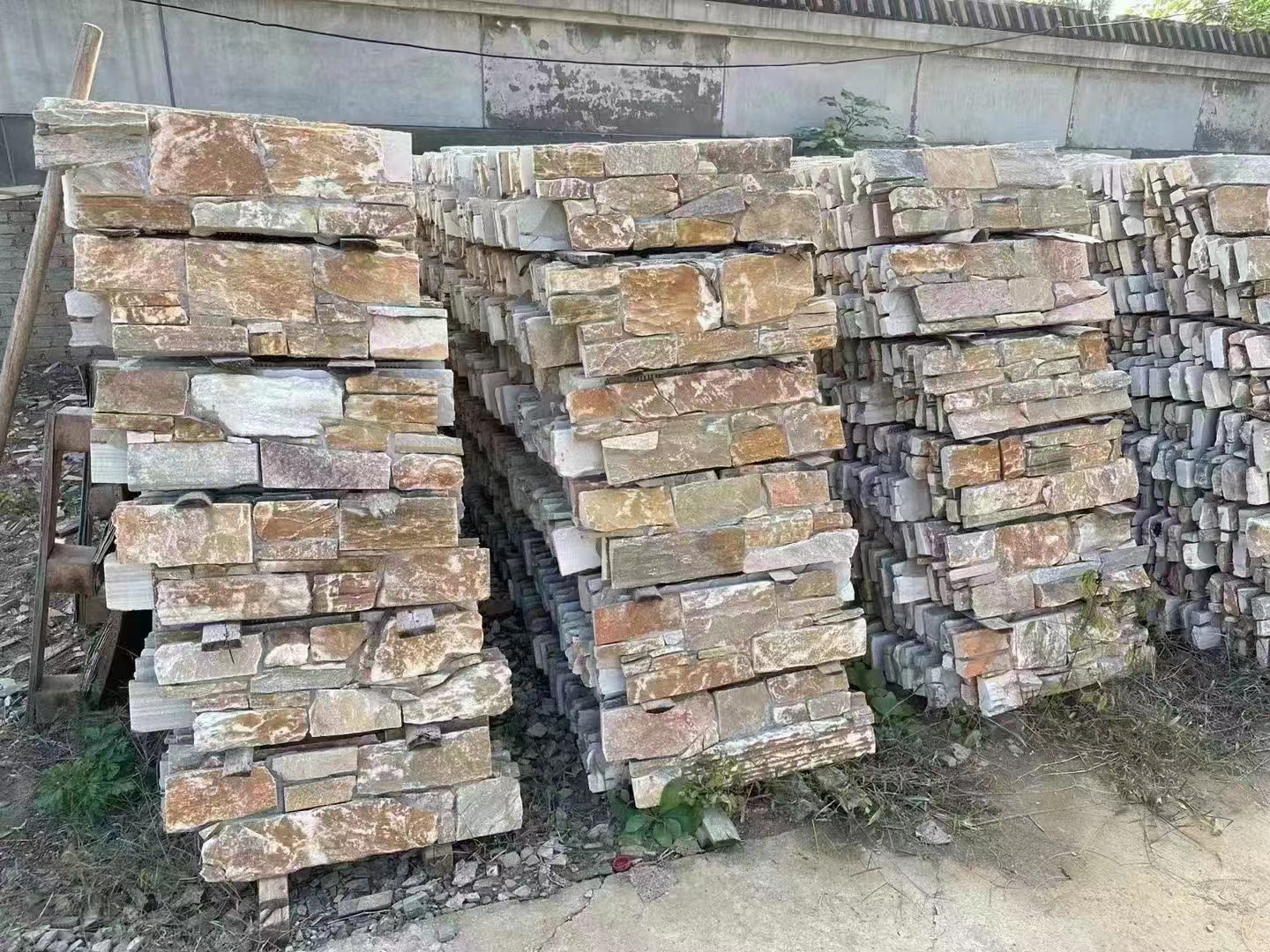 碎拼石材每平米價格