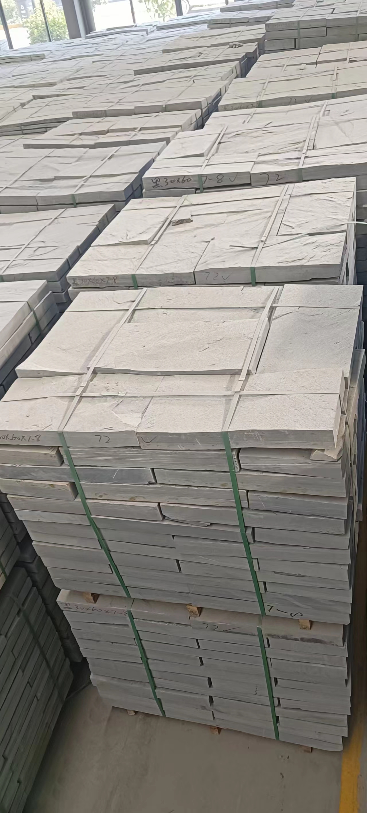 文化石廠家推薦供應(yīng)的外墻裙文化石鋪貼厚度要求(圖2)