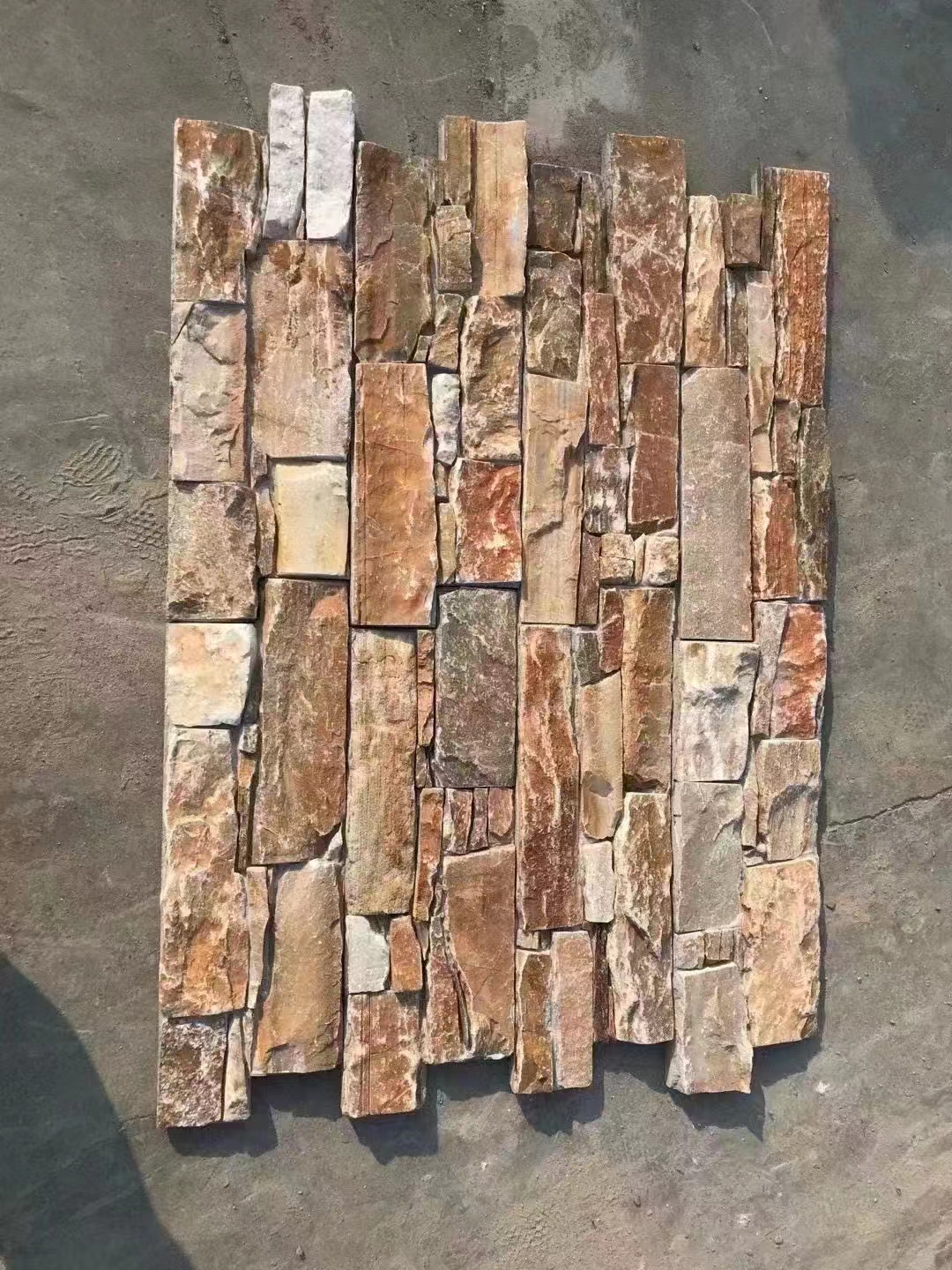 蘑菇石廠家價(jià)格對應(yīng)天然石材紋理與批次色差控制