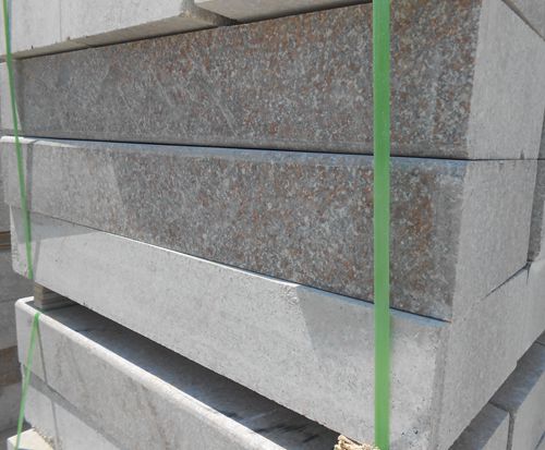 青石板雕刻工藝: 刻字、浮雕和鏤空