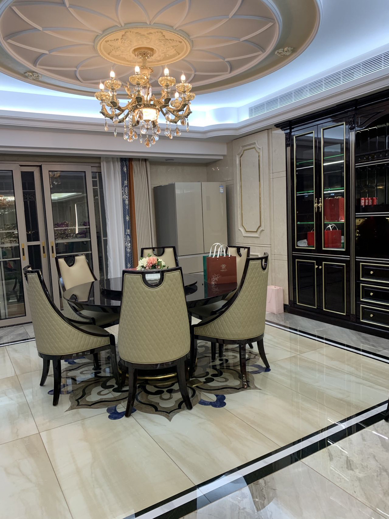 石材鋪裝地面在室內外裝修中的應用與實踐(圖2) 石材鋪裝地面在室內外裝修中的應用與實踐(圖2)