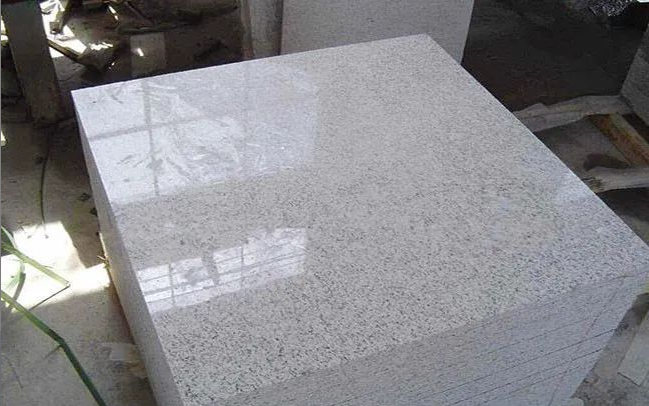 芝麻白火燒板與光面花崗巖廠家貨源
