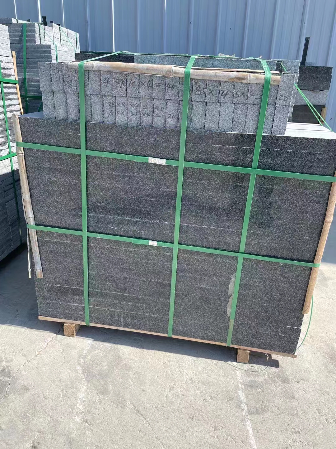 芝麻黑G654價(jià)格-外墻干掛石材廠家直銷，一平方多少錢？