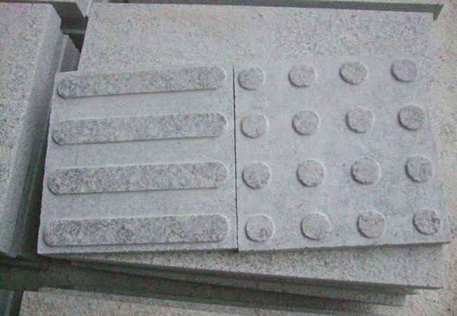 灰麻花崗巖石材價格是多少