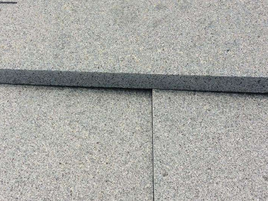 芝麻灰石材廠家加工費(fèi)如何計(jì)算收取