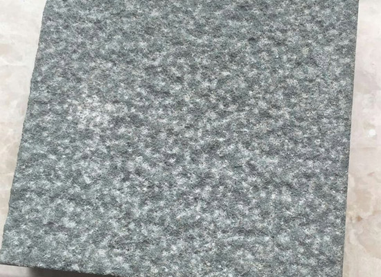 芝麻白路邊石廠家批發(fā)價格多少?