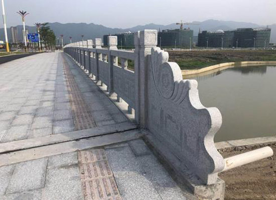 花崗巖欄桿多少錢一米？