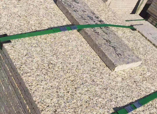 大理石地面晶面處理操作過(guò)程(圖2) 大理石地面晶面處理操作過(guò)程(圖2)