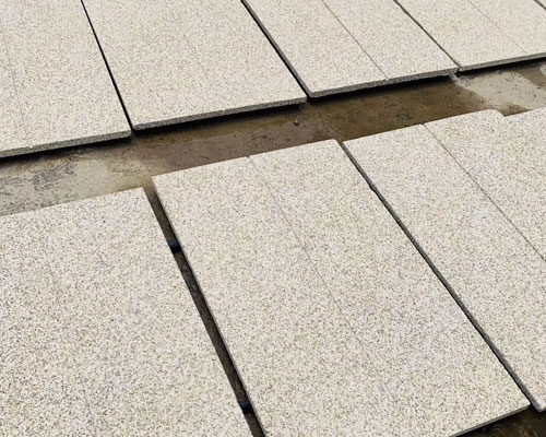 山東石材加工廠花崗巖(芝麻黑，芝麻灰，芝麻白，黃銹石）石材欣賞(圖2)