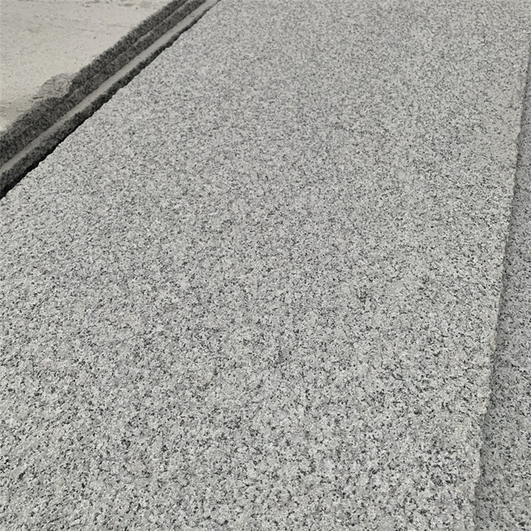 花園水景設(shè)計中池岸、步道、跌水部位石材規(guī)格與燈光線槽對應(yīng)布局