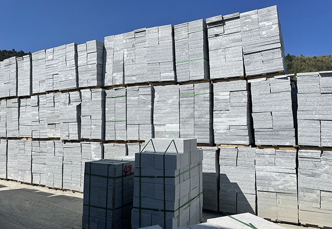 山東芝麻白花崗巖價(jià)格