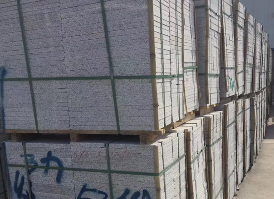 芝麻白石材泛堿怎么處理？