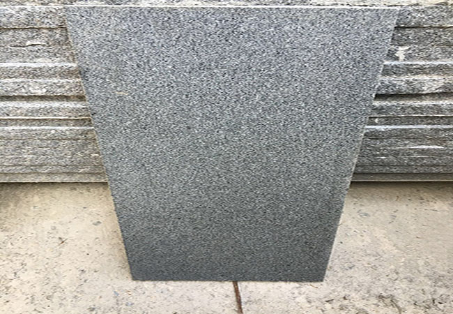 芝麻黑減速磚價格多少