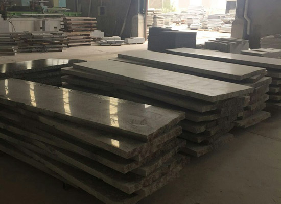 小院石材地面鋪裝中墊層坡度設(shè)置與地鋪石尺寸排布關(guān)系