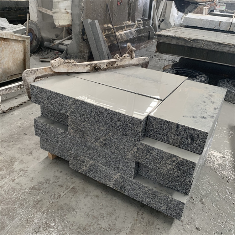 山東燒面芝麻灰花崗巖價格多少