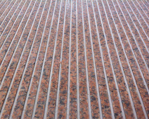 石島紅花崗巖價(jià)格多少錢，2公分廠家價(jià)格參考