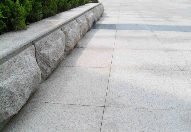 石材鋪裝常見(jiàn)問(wèn)題“避坑指南”：水斑、泛堿、開(kāi)裂原因與預(yù)防(圖2)