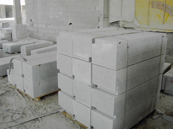 如何正確使用魯灰石材？