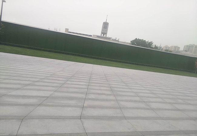 水景設計落地過程中石材規(guī)格銜接與燈光線槽隱蔽處理方式