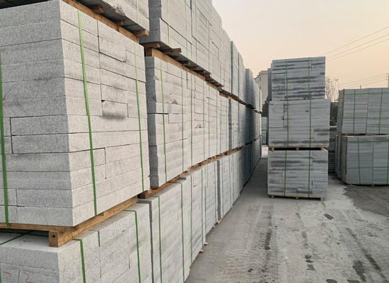 臺(tái)階石多少錢一平方不同材質(zhì)踏步石價(jià)格差異(圖3)