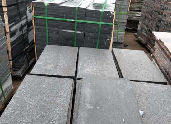 加工過程中，為何其他厚度都被淘汰只剩這兩個尺寸？(圖2)