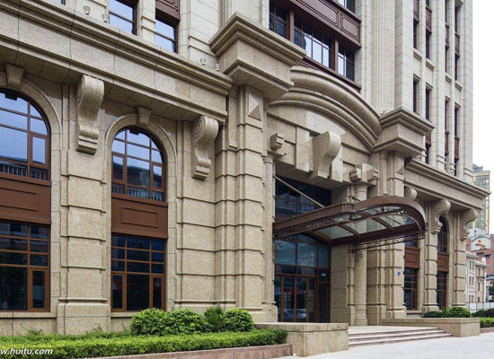 干掛石材外墻的特點(diǎn)？