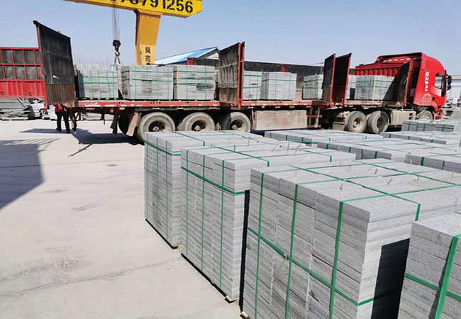 花崗巖小方塊（馬蹄石、滾石）