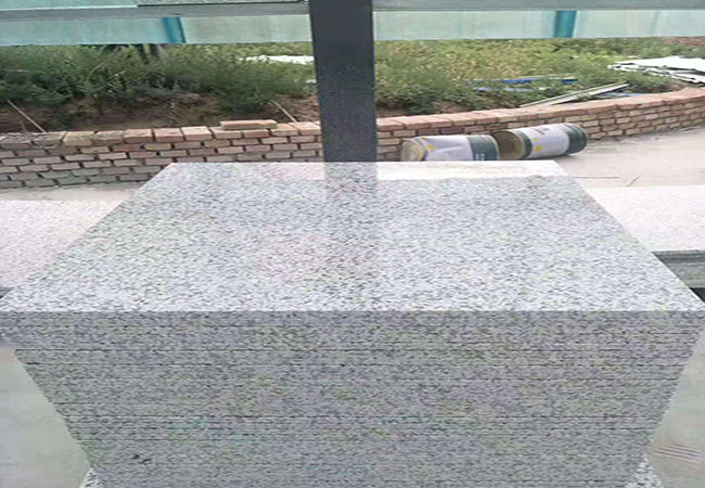 【臨沂芝麻灰花崗巖】|嘉潤石材廠（深灰魯灰、淺灰）路沿石價格(圖4)