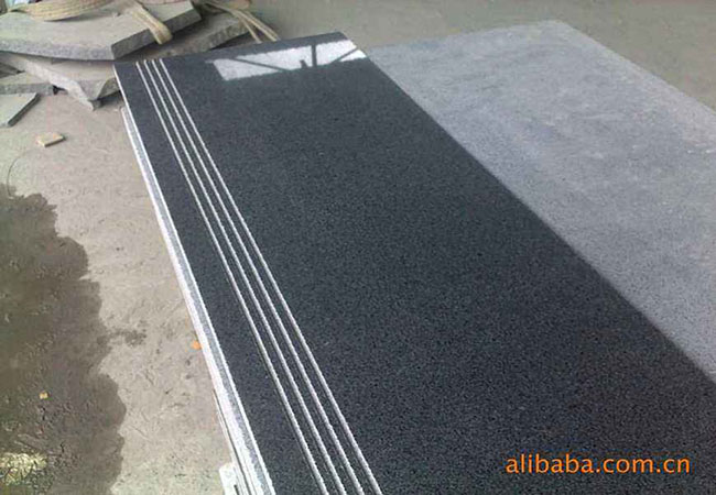 芝麻黑花崗石多少錢一塊