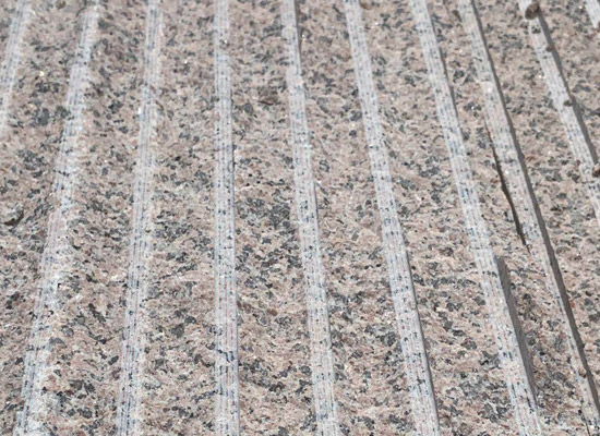 芝麻白石材怎么做防護？